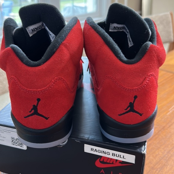 Brand New Retro GS Raging Bull Jordan’s - Picture 4 of 10